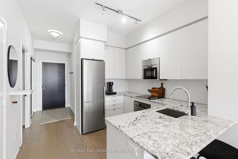 Photo 6 at 217 - 101 Erskine Avenue, Mount Pleasant West, Toronto