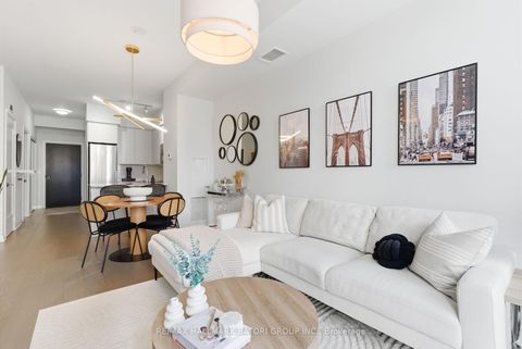 Photo 11 at 217 - 101 Erskine Avenue, Mount Pleasant West, Toronto