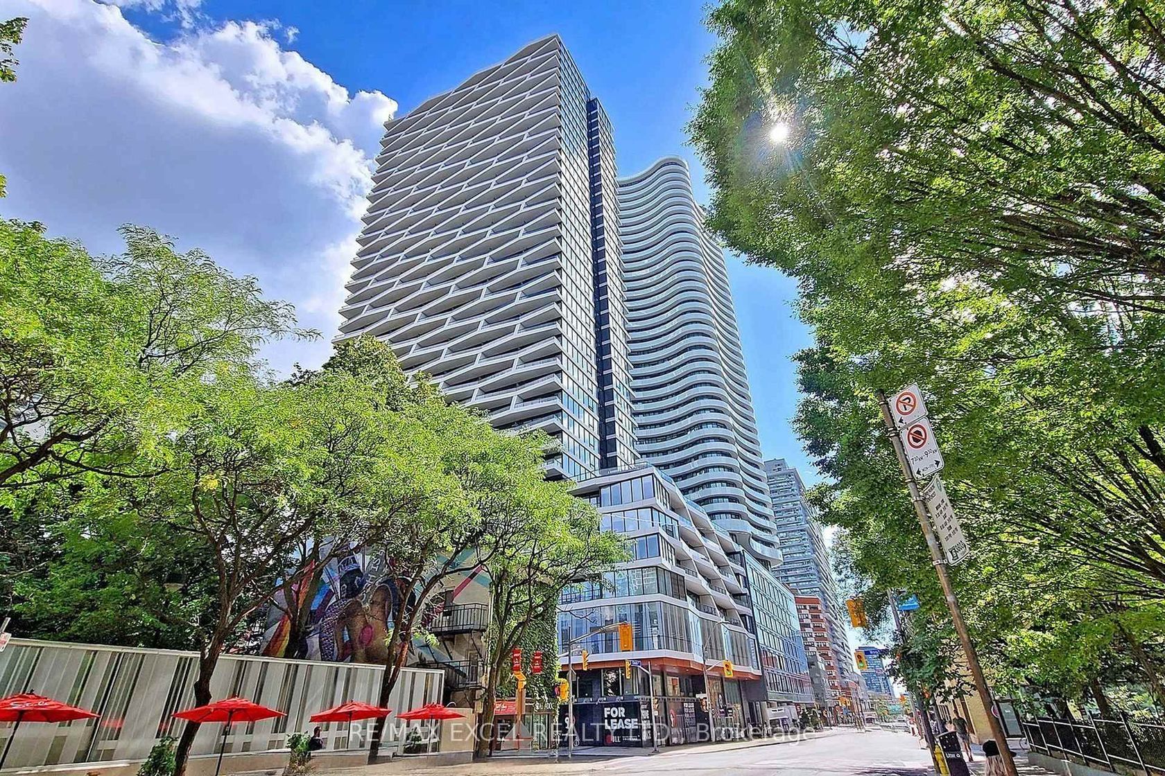 1908 - 85 Wood Street, Yonge Corridor, Toronto photo number 2