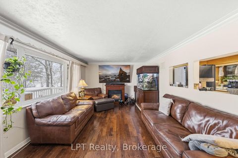 Photo 6 at 127 Kitchener Road, West Hill, Toronto