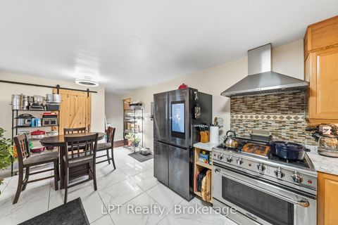Photo 11 at 127 Kitchener Road, West Hill, Toronto