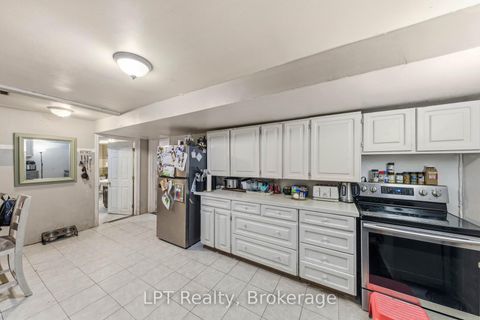 Photo 13 at 127 Kitchener Road, West Hill, Toronto