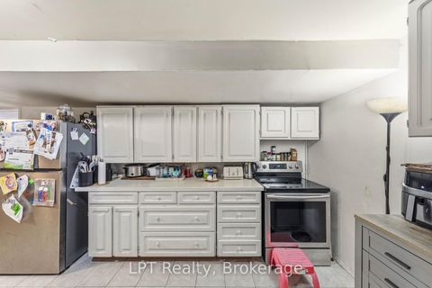 Photo 14 at 127 Kitchener Road, West Hill, Toronto