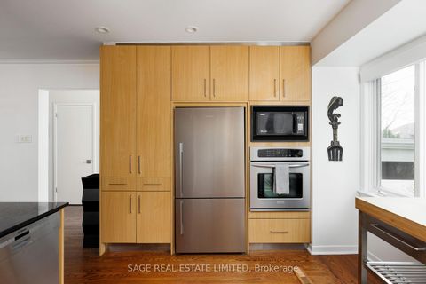 Photo 21 at 10 Walford Road, Kingsway South, Toronto