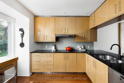 Photo 22 at 10 Walford Road, Kingsway South, Toronto