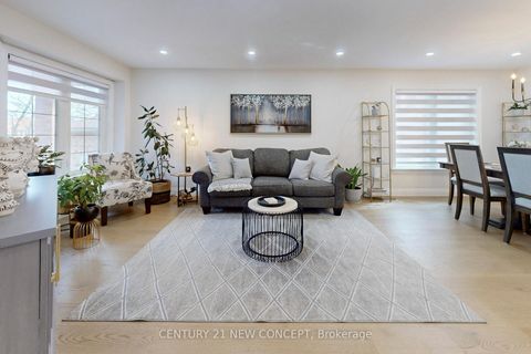 Photo 5 at 63 Beechbrooke Way, Aurora Highlands, Aurora