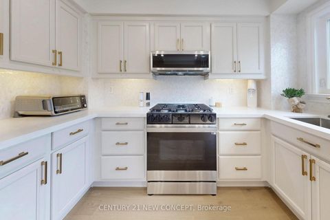 Photo 15 at 63 Beechbrooke Way, Aurora Highlands, Aurora