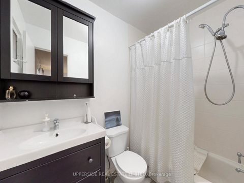 Photo 16 at 64 Colleen Street, Yorkhill, Vaughan