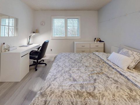 Photo 19 at 64 Colleen Street, Yorkhill, Vaughan