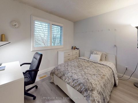 Photo 20 at 64 Colleen Street, Yorkhill, Vaughan