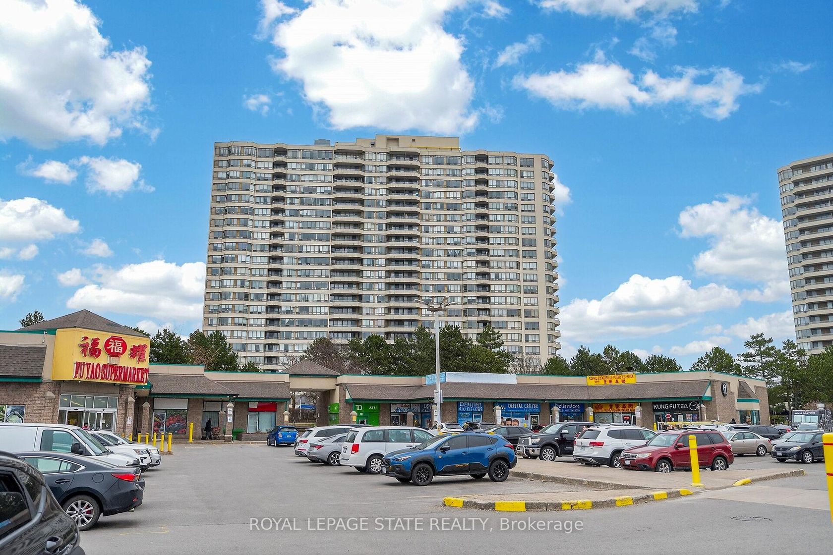 1918 - 3 Greystone Walk Drive, Kennedy Park, Toronto photo 9