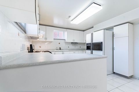 Photo 34 at 110 Arleta Avenue, Jane Heights, Toronto