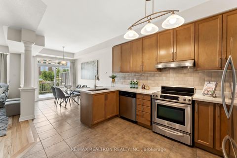 Photo 6 at 57 Littleriver Court, Patterson, Vaughan