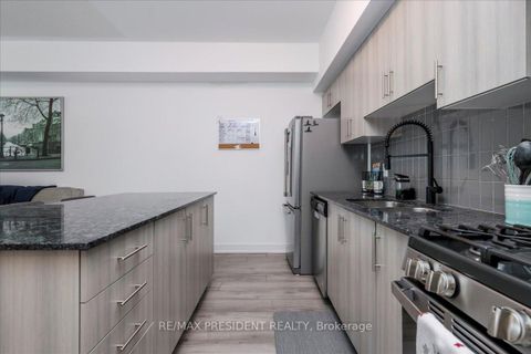 Photo 7 at 106 - 10 Culinary Lane, Rural Barrie Southeast, Barrie