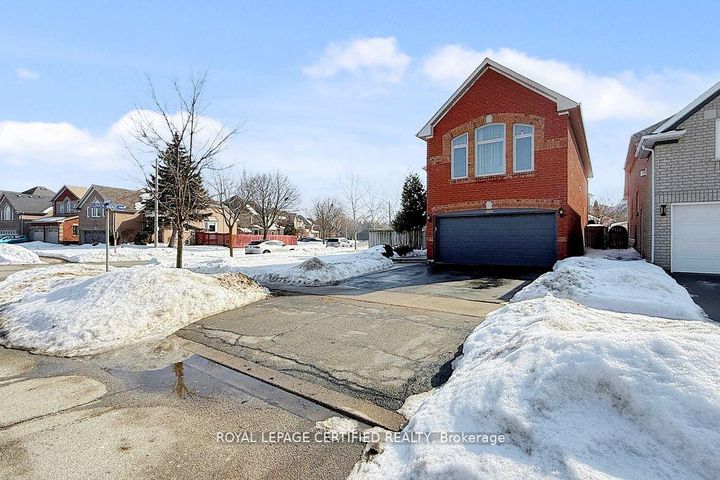 Photo 1 at 3898 Parkgate Drive, Lisgar, Mississauga