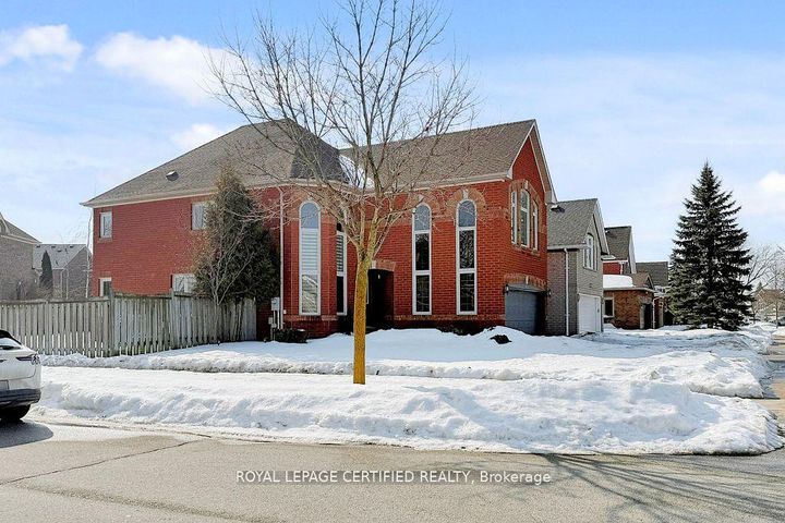 Photo 3 at 3898 Parkgate Drive, Lisgar, Mississauga
