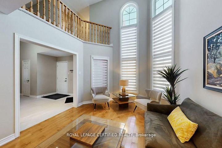 Photo 7 at 3898 Parkgate Drive, Lisgar, Mississauga