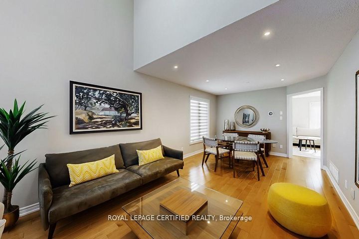 Photo 8 at 3898 Parkgate Drive, Lisgar, Mississauga