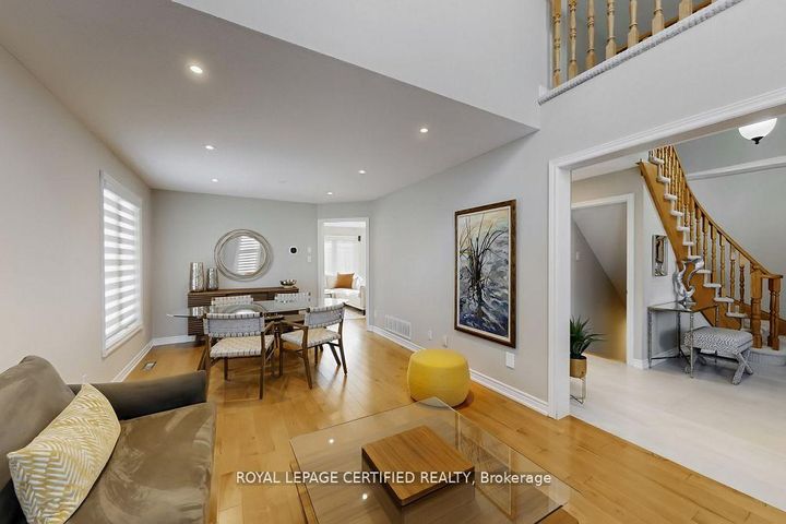 Photo 9 at 3898 Parkgate Drive, Lisgar, Mississauga