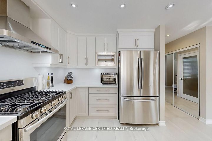 Photo 18 at 3898 Parkgate Drive, Lisgar, Mississauga