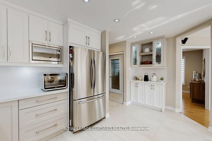 Photo 19 at 3898 Parkgate Drive, Lisgar, Mississauga