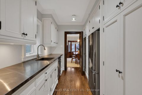 Photo 21 at 12 Killarney Road, Forest Hill South, Toronto