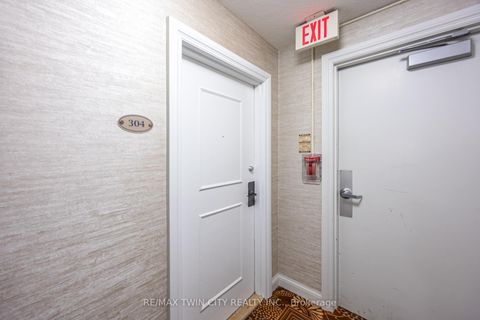 Photo 4 at #304 - 20 Edgecliff Golfway, Flemingdon Park, Toronto