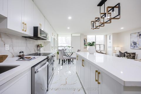 Photo 10 at #304 - 20 Edgecliff Golfway, Flemingdon Park, Toronto