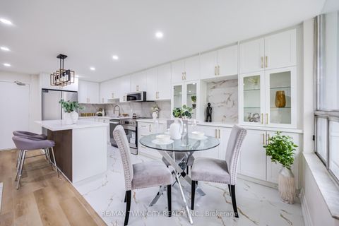 Photo 14 at #304 - 20 Edgecliff Golfway, Flemingdon Park, Toronto