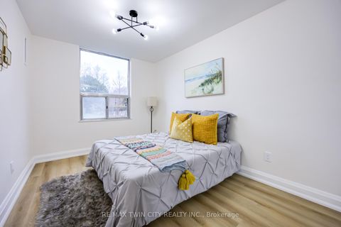 Photo 19 at #304 - 20 Edgecliff Golfway, Flemingdon Park, Toronto