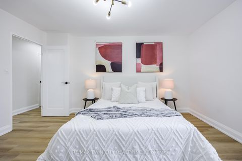 Photo 27 at #304 - 20 Edgecliff Golfway, Flemingdon Park, Toronto