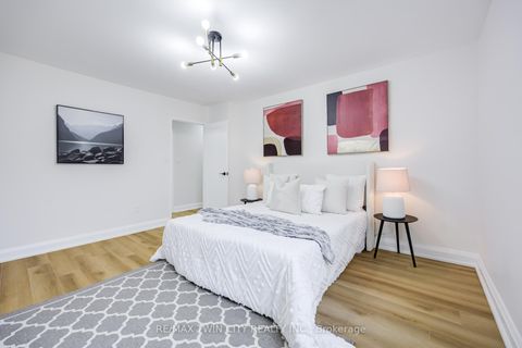 Photo 28 at #304 - 20 Edgecliff Golfway, Flemingdon Park, Toronto