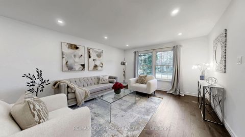 Photo 1 at 349 Banbury Road, Windfields, Toronto