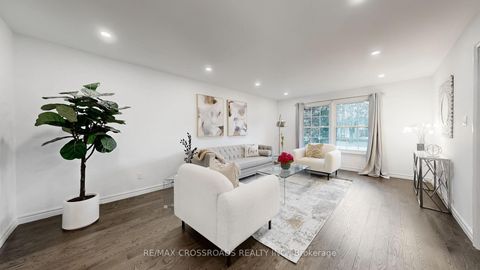 Photo 3 at 349 Banbury Road, Windfields, Toronto