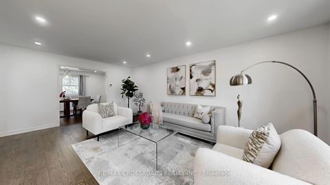 Photo 5 at 349 Banbury Road, Windfields, Toronto