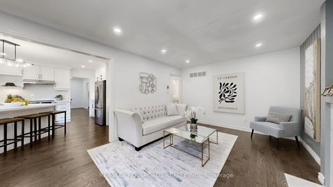 Photo 18 at 349 Banbury Road, Windfields, Toronto