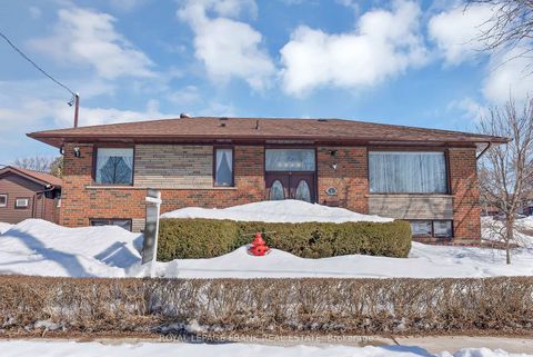 Photo 2 at 1 Deborah Drive, Woburn, Toronto