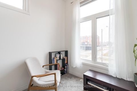 Photo 19 at 52 Fairlane Avenue, Painswick South, Barrie