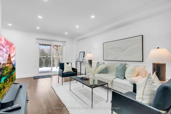 Photo 6 at 6655 Ganymede Road, Meadowvale, Mississauga