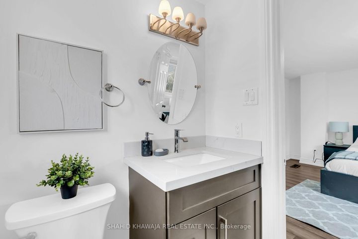 Photo 18 at 6655 Ganymede Road, Meadowvale, Mississauga