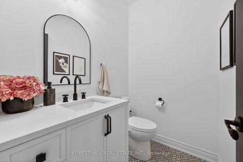 Photo 4 at 1 Heritage Estates Road, Patterson, Vaughan