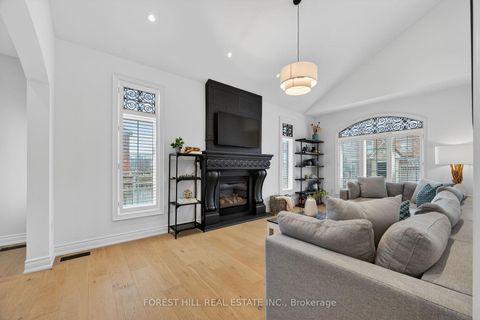 Photo 14 at 1 Heritage Estates Road, Patterson, Vaughan