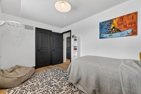 Photo 28 at 1 Heritage Estates Road, Patterson, Vaughan