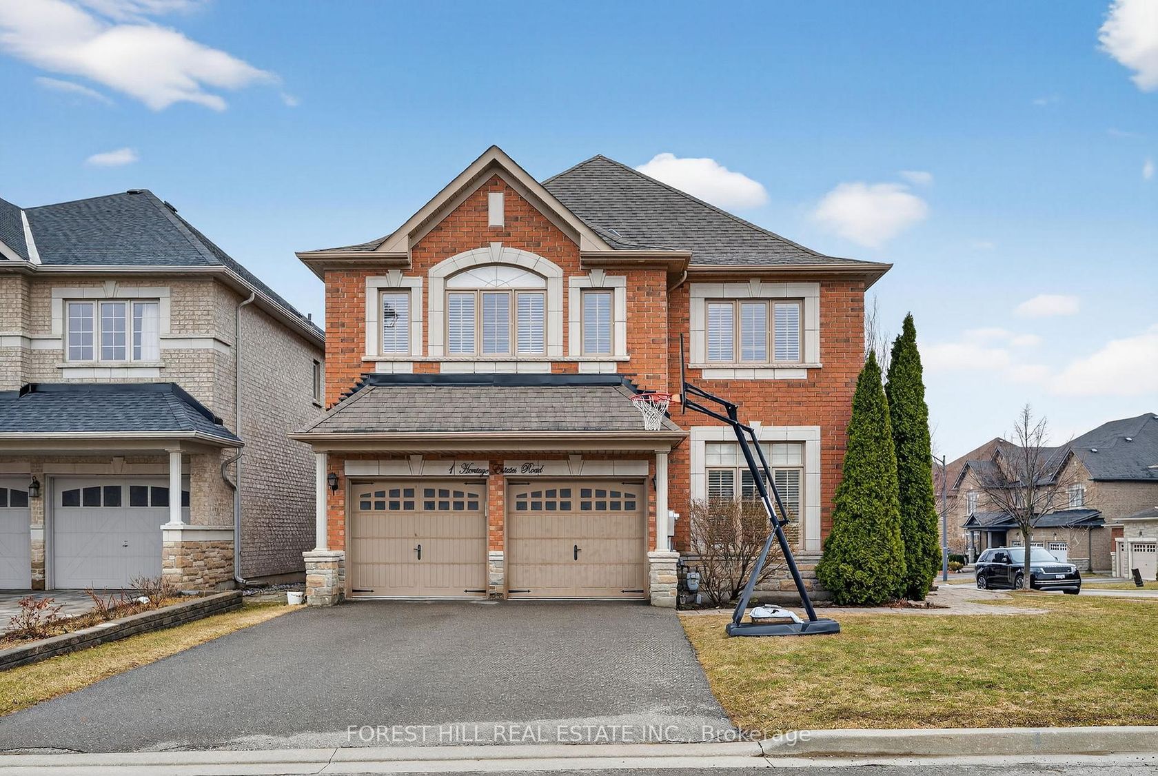 1 Heritage Estates Road, Patterson, Vaughan photo number 2