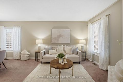 Photo 3 at 437 Heddle Crescent, Wyndham, Newmarket