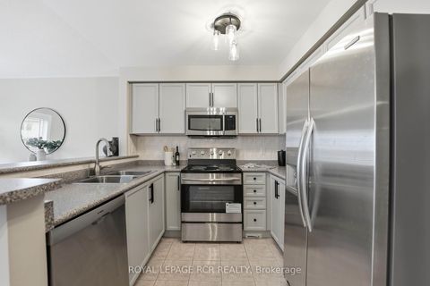 Photo 9 at 437 Heddle Crescent, Wyndham, Newmarket