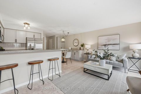 Photo 12 at 437 Heddle Crescent, Wyndham, Newmarket