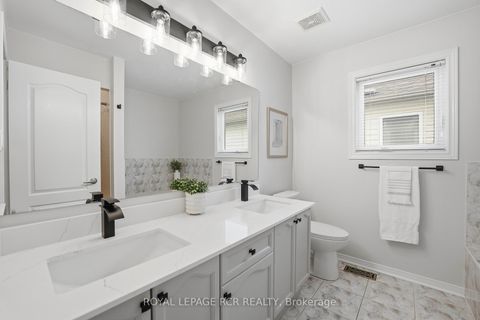 Photo 19 at 437 Heddle Crescent, Wyndham, Newmarket