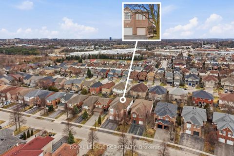 Photo 33 at 437 Heddle Crescent, Wyndham, Newmarket