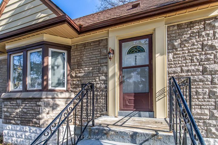 Photo 2 at 269 Queensdale Avenue E, Inch Park, Hamilton